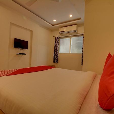 Oyo Flagship 47178 Pakko Inn Pune Exteriör bild