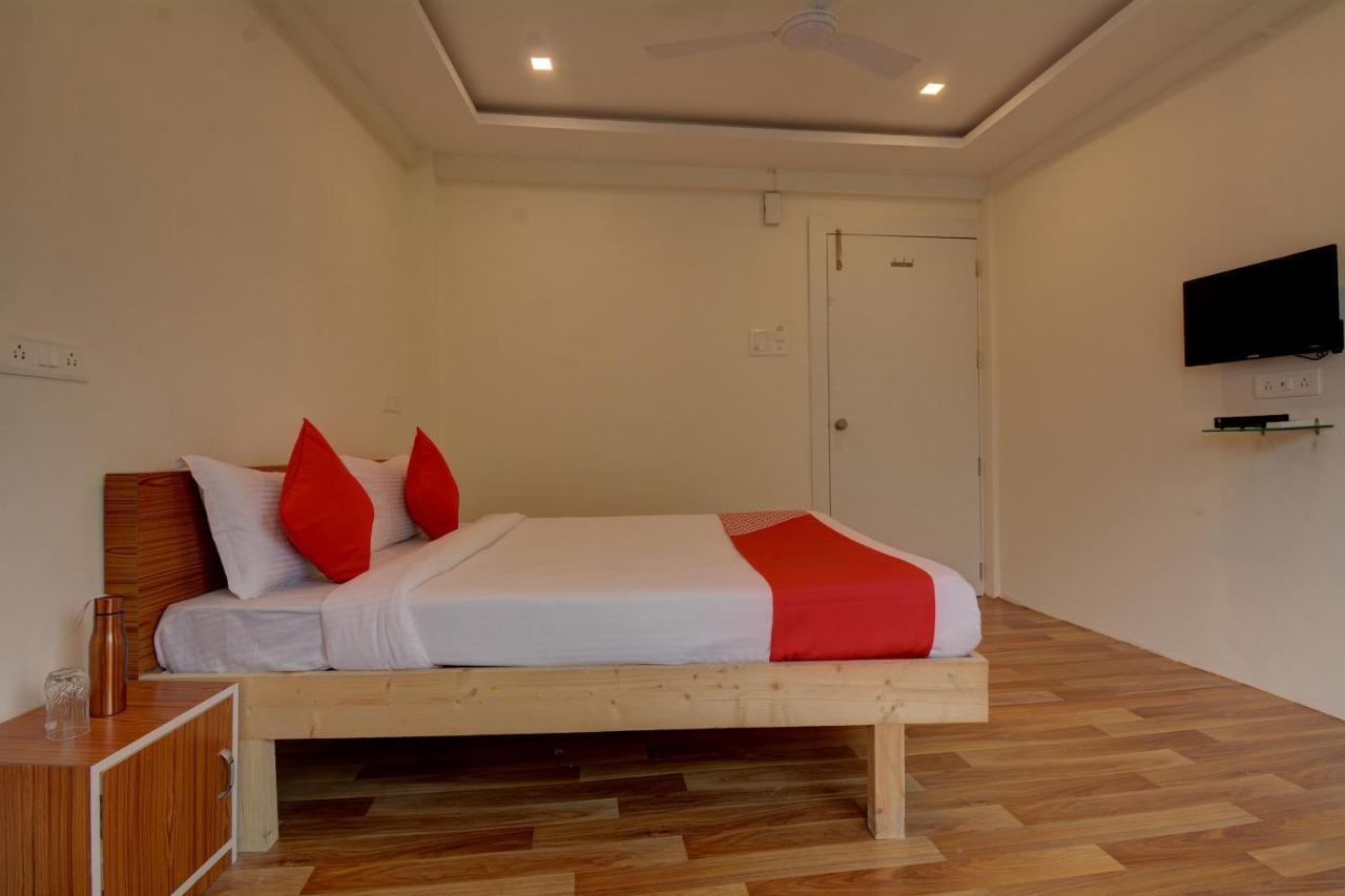 Oyo Flagship 47178 Pakko Inn Pune Exteriör bild